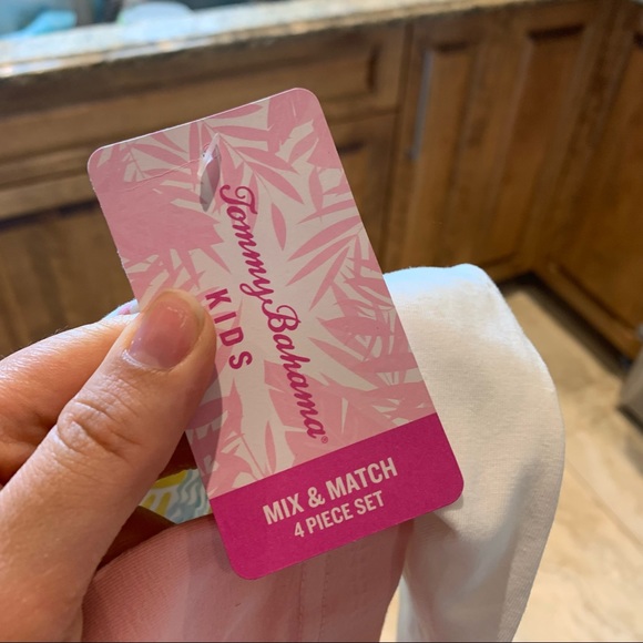 Tommy Bahama Set - Picture 3 of 4